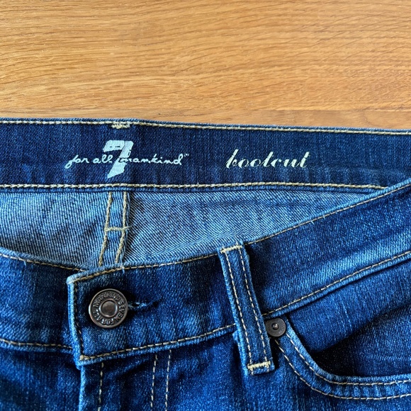 7 For All Mankind Bootcut Women's Denim Jeans in Dark Wash Size 31 - Picture 2 of 8